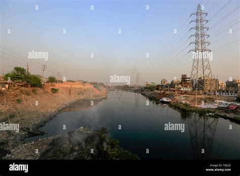 Land grabbing and heavy plastic pollution stop the flow of Buriganga ...