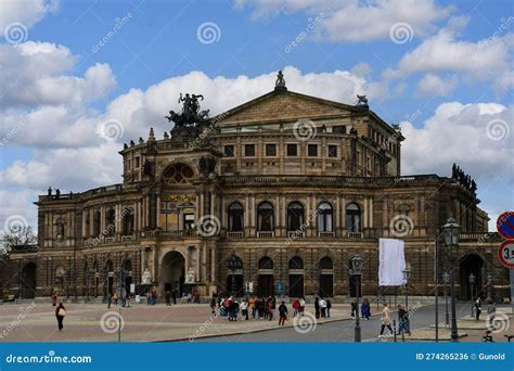 Semperoper Famous Building in in Dresden, Saxony, Germany Editorial Photo - Image of semperoper ...