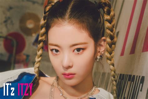 ITZY 'ITz ITZY' concept photo - allkpop forums