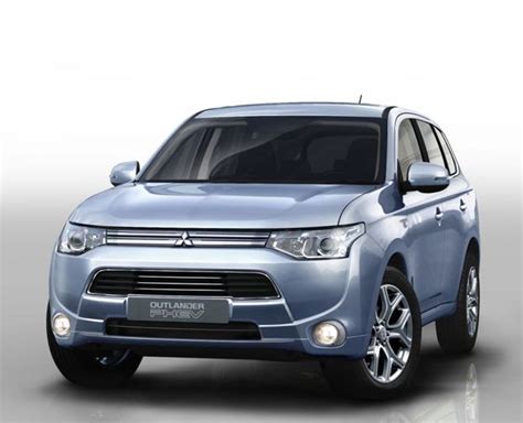 Mitsubishi Outlander PHEV Plug-in Hybrid EV to Go on Sale in Japan | Electric Vehicle News