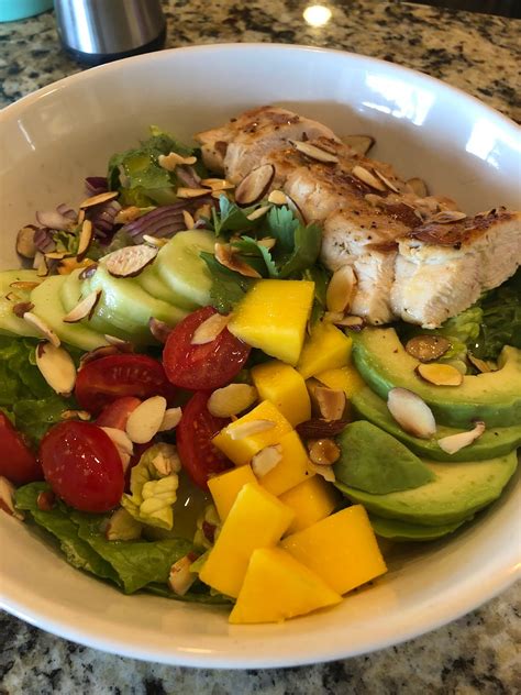 Dawn's Recipes: Chicken Mango Avocado Salad