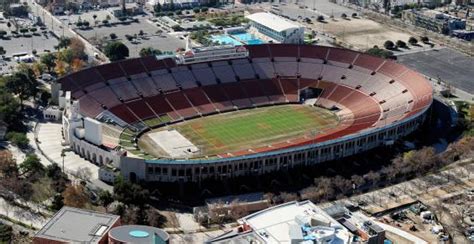 USC Football Partners with Better for All for a Zero-Waste Game ...