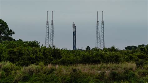 Live updates: SpaceX set for second launch attempt from Cape Canaveral