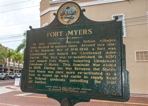 Downtown Fort Myers River District | Must Do Visitor Guides