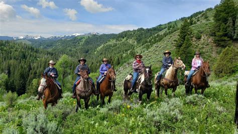 Spotted Horse Ranch - The Dude Ranchers Association