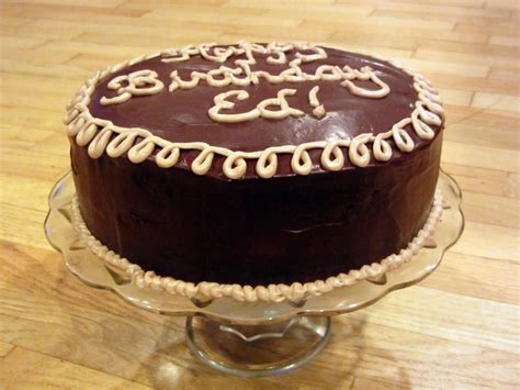 Vegan Eats and Treats!: Birthday Cake for Ed!