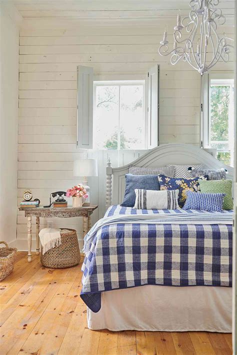 22 Cottage Decorating Ideas with Cozy Character