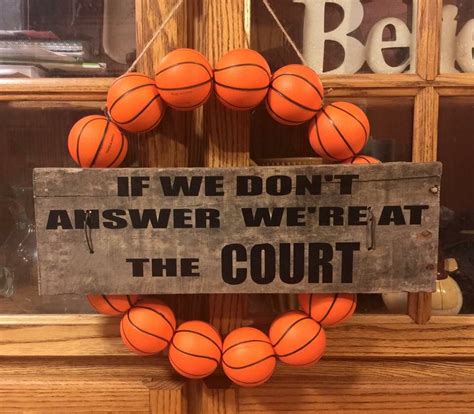 Basketball wreath!! | My projects!! | Pinterest | Wreaths, Basketball mom and Craft