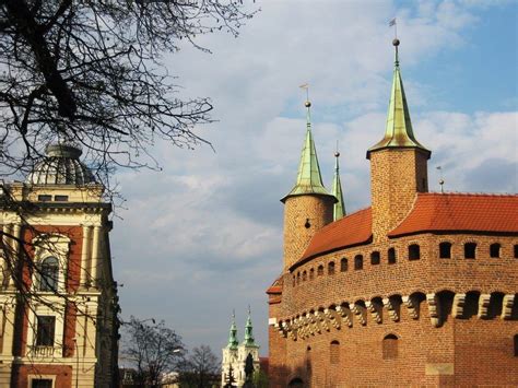 20 Must-Visit Attractions In Krakow | Krakow, Renaissance architecture ...