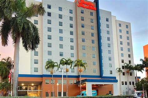 Hampton Inn & Suites by Hilton Miami Airport South / Blue Lagoon - Mobile