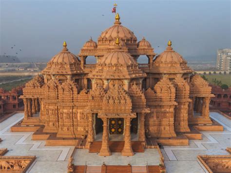 Travel to the 10 Famous Temples of Delhi - Nativeplanet