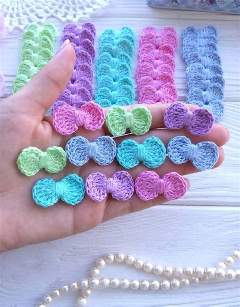 10 small crocheted bows. | Etsy | Crochet bow pattern, Crochet bows ...