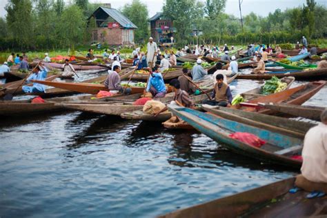 Is Kashmir Safe For Tourists? Find Out From A Native I travel.earth