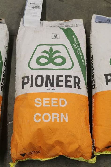 Pioneer Seed Corn | Moorhead Liquidation November Consignment #1111 | K-BID