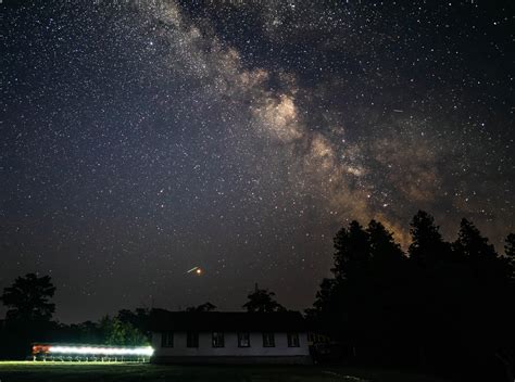 First attempt at astrophotography! Sony A7 III / Rokinon 20mm/F1.8 15s 3200 : r/SonyAlpha