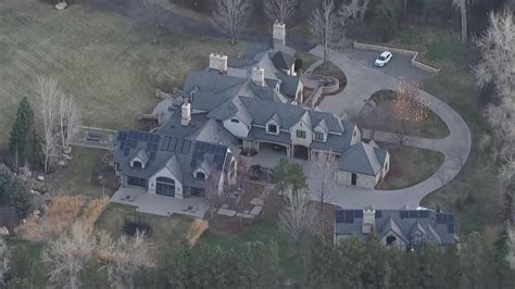 Russell Wilson sells Denver area home at a loss | wqad.com