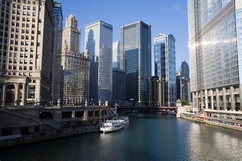 Chicago City Tour And Chicago River Cruise: Triphobo