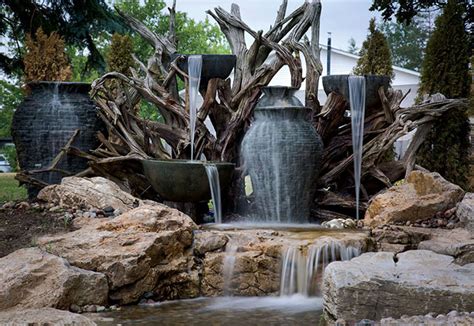 Spillways and Patio Ponds Make a Splash in the Garden - POND Trade Magazine