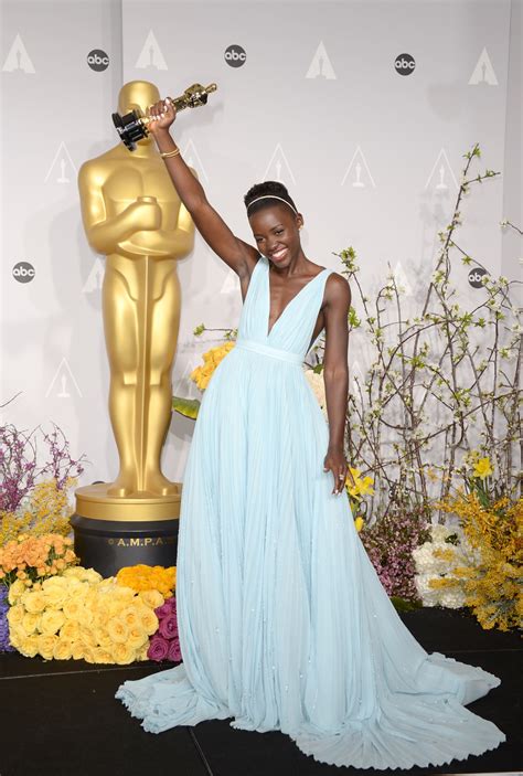 Great Outfits in Fashion History: Lupita Nyong'o in Princess-Worthy ...