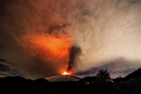 Mount Etna may not really be a ‘proper’ volcano at all | New Scientist