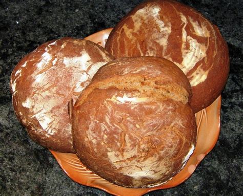 Hausbrot: Austrian Dark Bread (Rye & Sourdough) - TheBreadSheBakes.com | Bread, Find recipes, Food