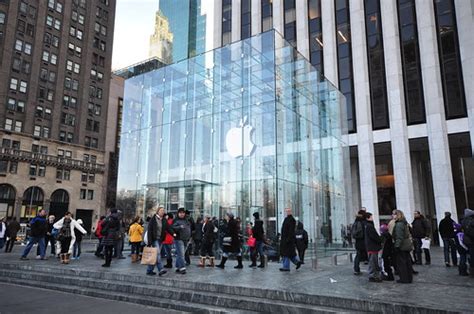 Apple Store - Fifth Avenue | The Apple Retail Store is a cha… | Flickr