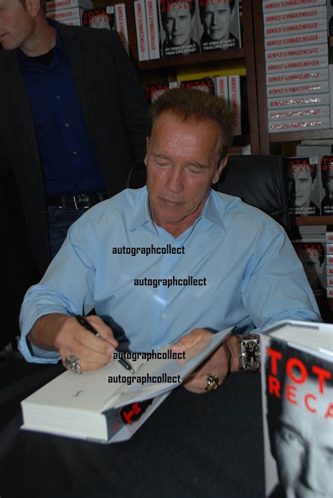 Autographcollect's Blog: Arnold Schwarzenegger Book Signing!