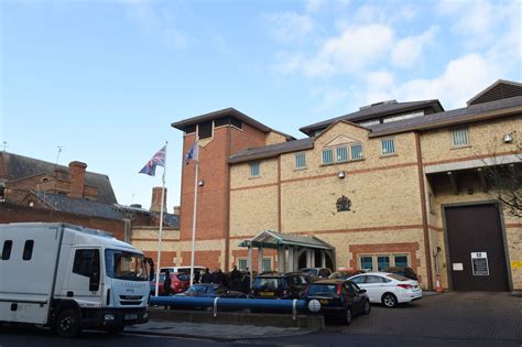 HMP Bedford prison inspection finds rats killed in cells and an amputee ...