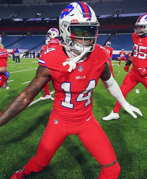 DIGGS on Twitter in 2021 | Nfl football wallpaper, Football swag, Bills ...