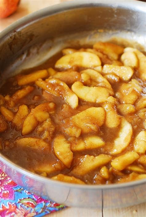 Sweet cooked apples recipe - Julia's Album