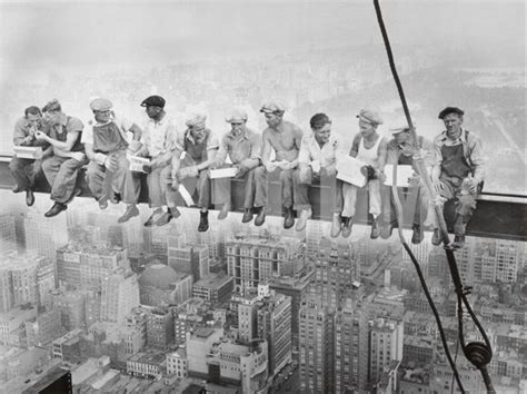 "Lunch Atop a Skyscraper" 1932 | Lunch atop a skyscraper, Global ...