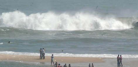 Live Chennai: Live Weather Update Chennai : Control room helpline numbers in Chennai 1913,Neelam ...