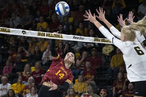 Iowa State volleyball defeats Iowa in Cy-Hawk thriller – Iowa State Daily