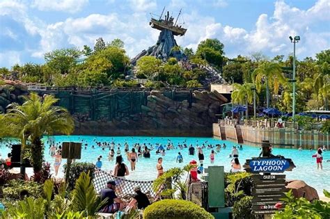 Disney's Water Park for Couples: Typhoon Lagoon Tips - Orlando Date Night Guide