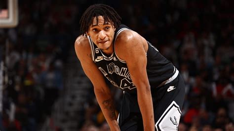 Spurs' Devin Vassell (knee) out indefinitely | NBA.com