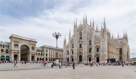 File:Milano, Duomo with Milan Cathedral and Galleria Vittorio Emanuele ...