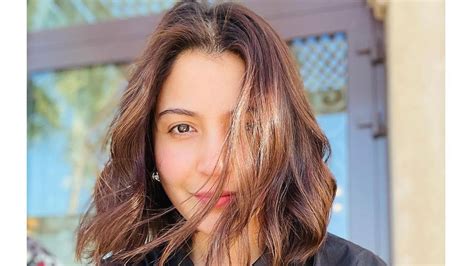 Anushka Sharma goes ‘hair- there- everywhere’ in South Africa, shares ...