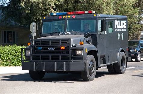 SWAT Truck. | Police cars, Trucks, Armored truck