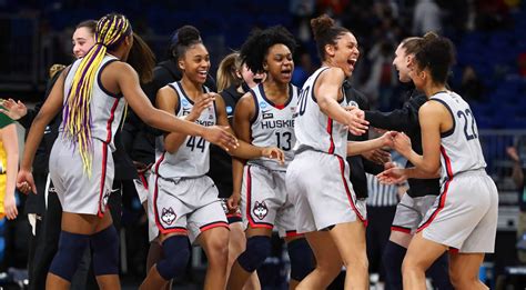 UConn heads to 13th straight Final Four, Arizona makes 1st — 03/30/2021