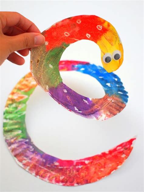 Easy and Colorful Paper Plate Snakes | Preschool crafts, Crafts, Preschool art projects