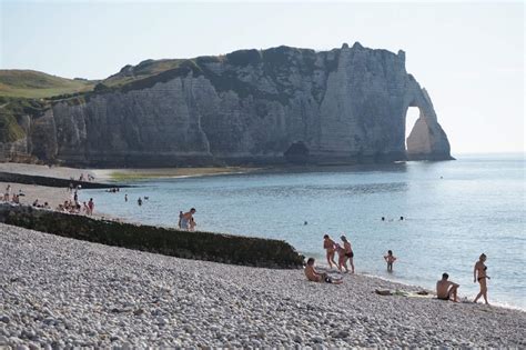 The Etretat beach, France | #ExperienceTransat – Memories of Transat Holidays travelers