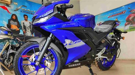 New Yamaha R15 V3 BS6 starts arriving at dealers - Walkaround video