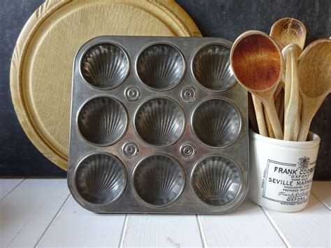 Vintage Shell Shaped Mince Pie Tin Baking Kitchenalia Molded | Etsy ...