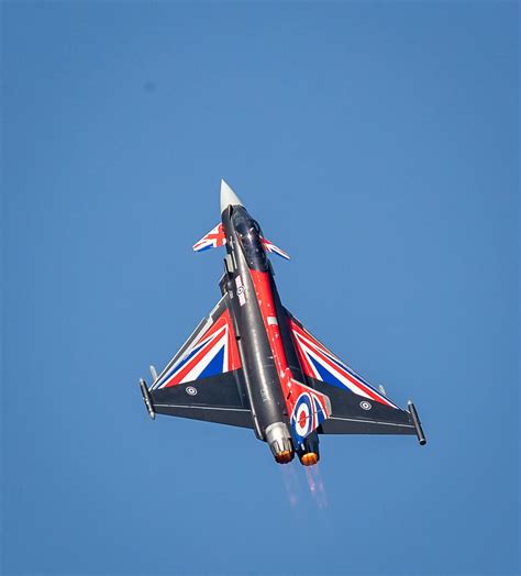 'Blackjack' RAF Typhoon Display aircraft, callsign 'Anarchy 1' - EOS magazine forum