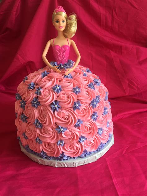 Pin by Esperanza Foggo on doll cakes | Doll cake, Barbie party, Cake