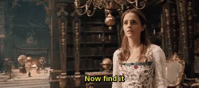 Beauty And The Beast Emma Watson GIF - BeautyAndTheBeast EmmaWatson Book - Discover & Share GIFs