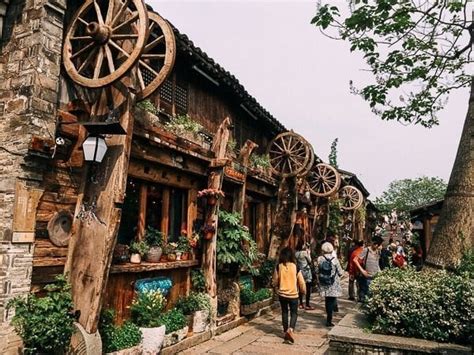 Wuzhen: Canals, Wine, and Eats - The Woks of Life