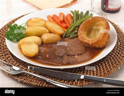 Roast Beef & Yorkshire Pudding Stock Photo - Alamy