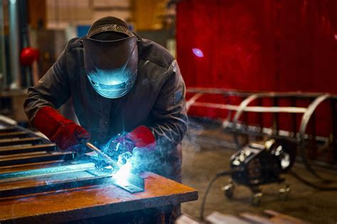 9 Best Online Welding Programs (Complete Guide) - Only Trade Schools