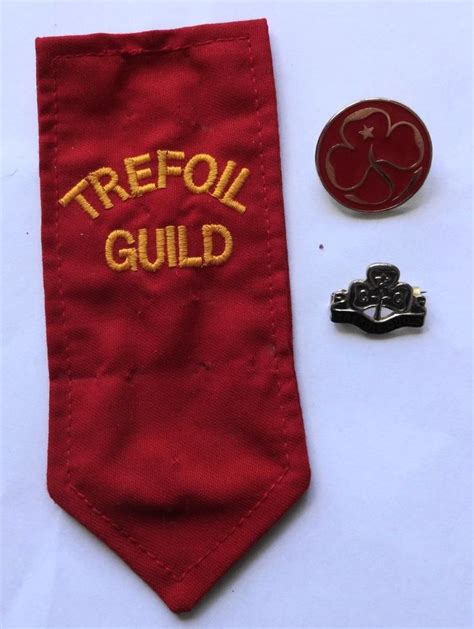 UK GIRL GUIDES: TREFOIL GUILD BADGE TAB & 2 PROMISE PIN BADGES PRE ...